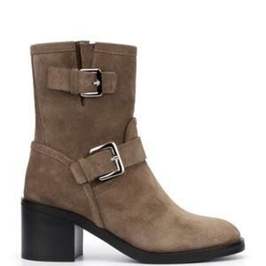 Brand new Light Taupe Aquatalia women’s Billina Booties size 11 fits like a 10